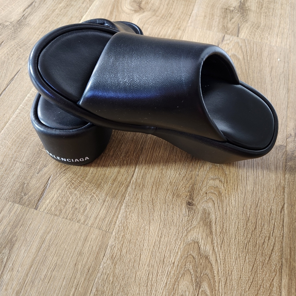 Balenciaga sandals N W T